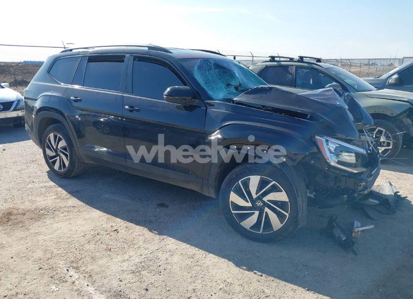 2024 Volkswagen Atlas 2.0T SE W/TECHNOLOGY (VIN 1V2WR2CA5RC548831) main photo