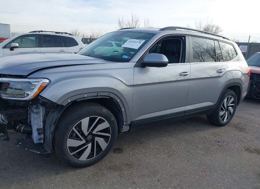Photo 15 of 2024 Volkswagen Atlas 2.0T SE W/TECHNOLOGY (VIN 1V2WR2CA6RC566660)