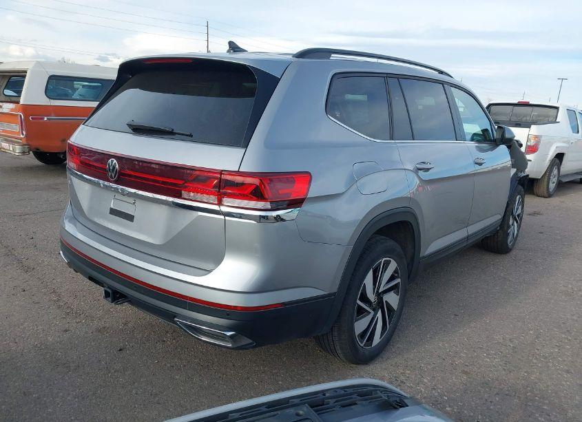 Photo 4 of 2024 Volkswagen Atlas 2.0T SE W/TECHNOLOGY (VIN 1V2WR2CA6RC566660)