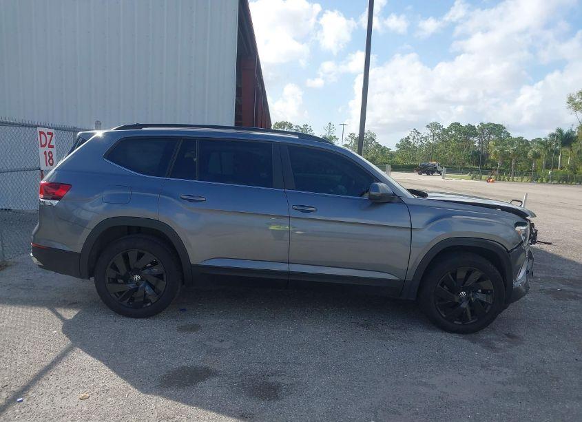 Photo 13 of 2024 Volkswagen Atlas 2.0T SE W/TECHNOLOGY (VIN 1V2WR2CA6RC567758)