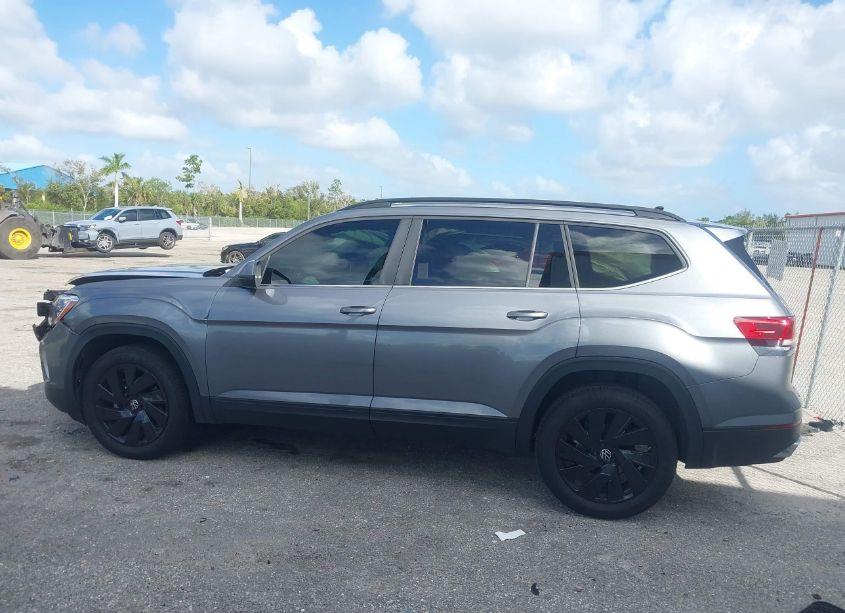 Photo 14 of 2024 Volkswagen Atlas 2.0T SE W/TECHNOLOGY (VIN 1V2WR2CA6RC567758)