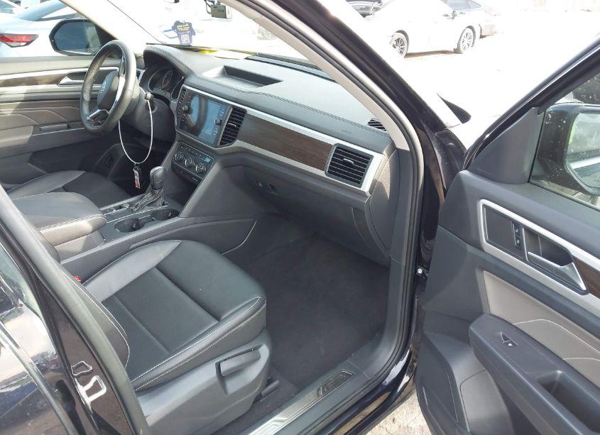 Photo 5 of 2021 Volkswagen Atlas 3.6L V6 SE W/TECHNOLOGY (VIN 1V2WR2CA7MC578227)