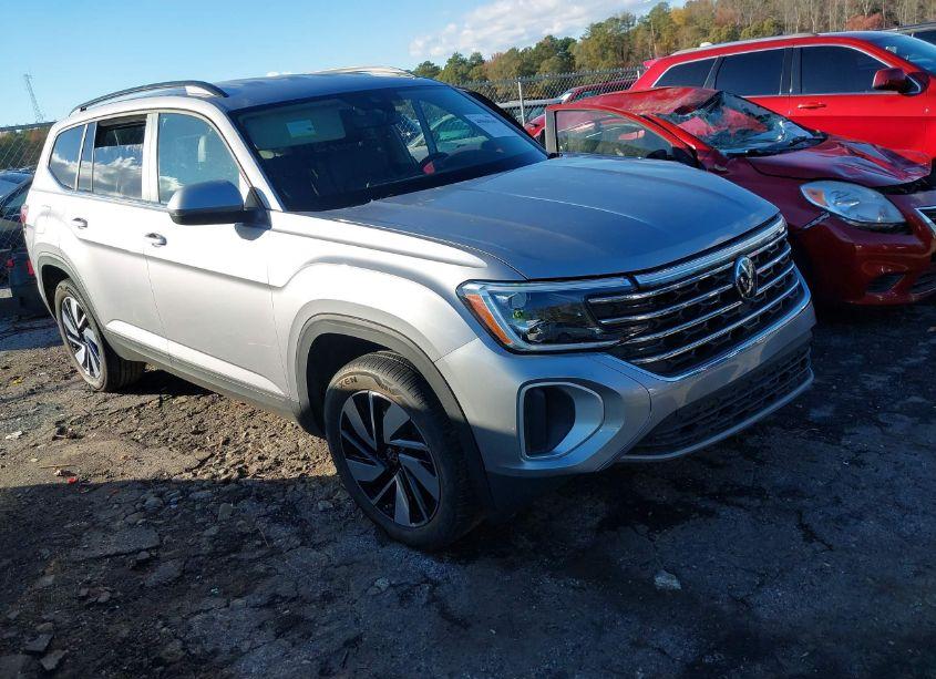 2024 Volkswagen Atlas 2.0T SE W/TECHNOLOGY (VIN 1V2WR2CA7RC536485) main photo