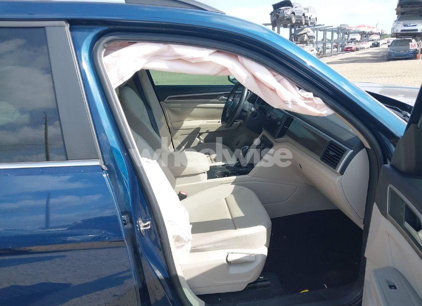 Photo 5 of 2020 Volkswagen Atlas 3.6L V6 SE W/TECHNOLOGY (VIN 1V2WR2CA8LC503891)