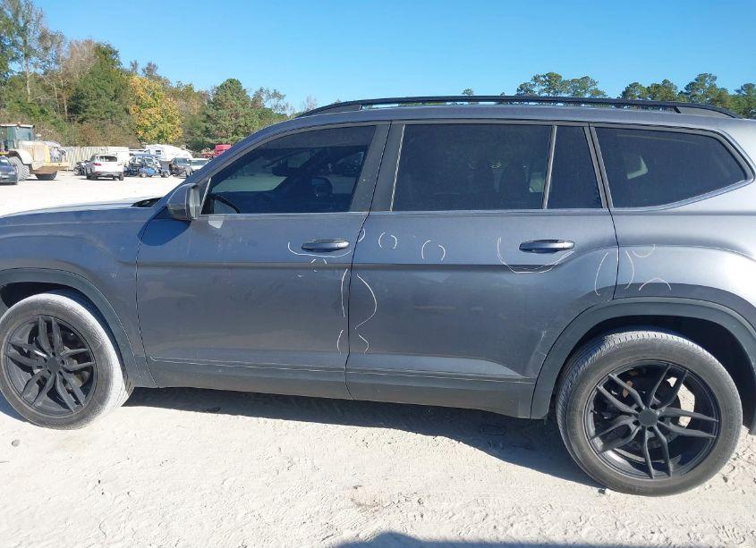 Photo 14 of 2021 Volkswagen Atlas 3.6L V6 SE W/TECHNOLOGY (VIN 1V2WR2CA8MC543647)
