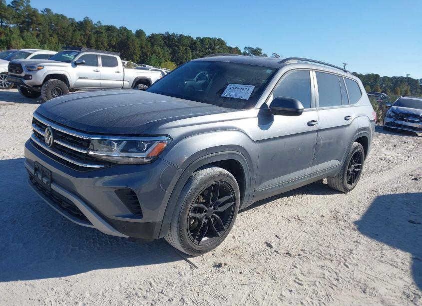 Photo 2 of 2021 Volkswagen Atlas 3.6L V6 SE W/TECHNOLOGY (VIN 1V2WR2CA8MC543647)