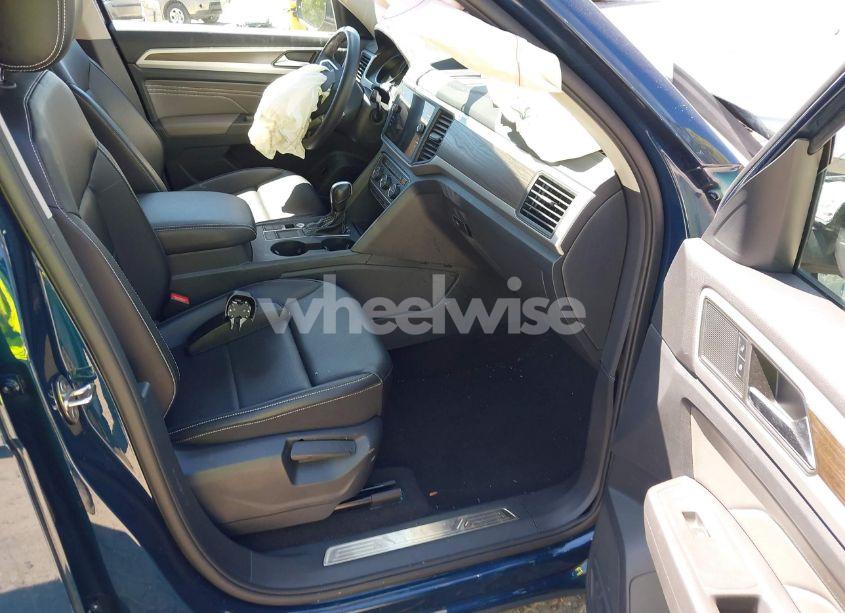 Photo 5 of 2021 Volkswagen Atlas 3.6L V6 SE W/TECHNOLOGY (VIN 1V2WR2CA8MC589320)