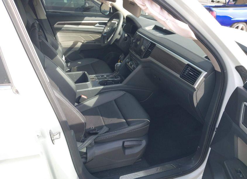 Photo 5 of 2023 Volkswagen Atlas 3.6L V6 SE W/TECHNOLOGY (VIN 1V2WR2CA8PC510040)