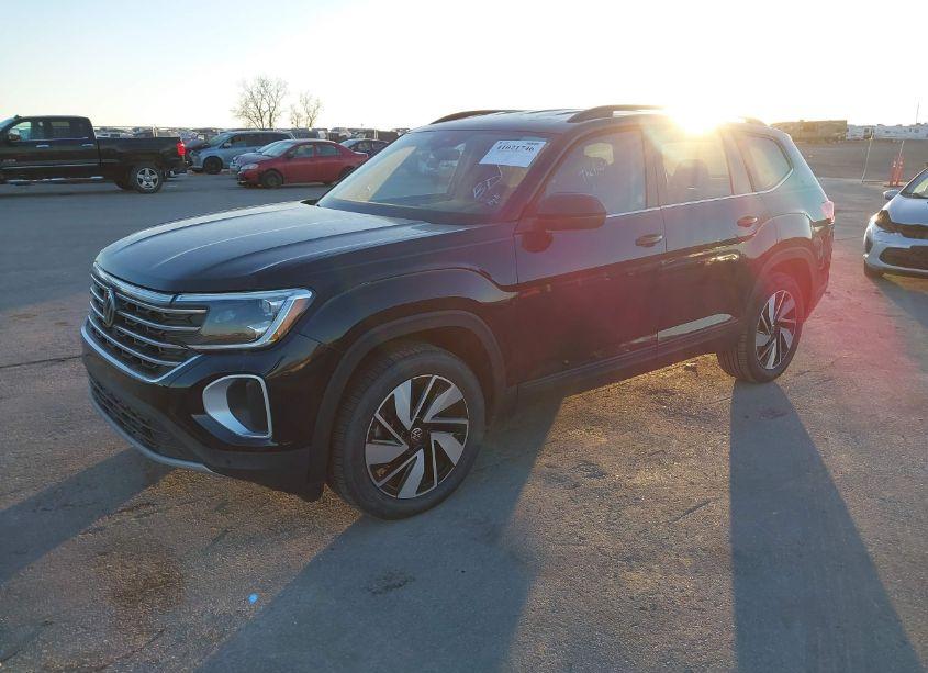 Photo 2 of 2024 Volkswagen Atlas 2.0T SE W/TECHNOLOGY (VIN 1V2WR2CA8RC580804)