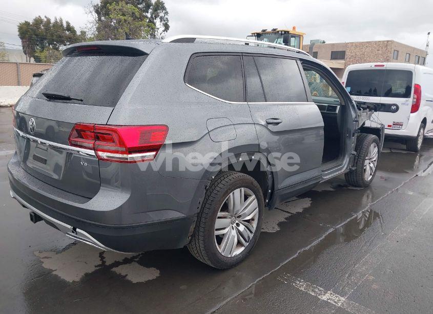 Photo 4 of 2019 Volkswagen Atlas 3.6L V6 SE W/TECHNOLOGY (VIN 1V2WR2CA9KC503400)