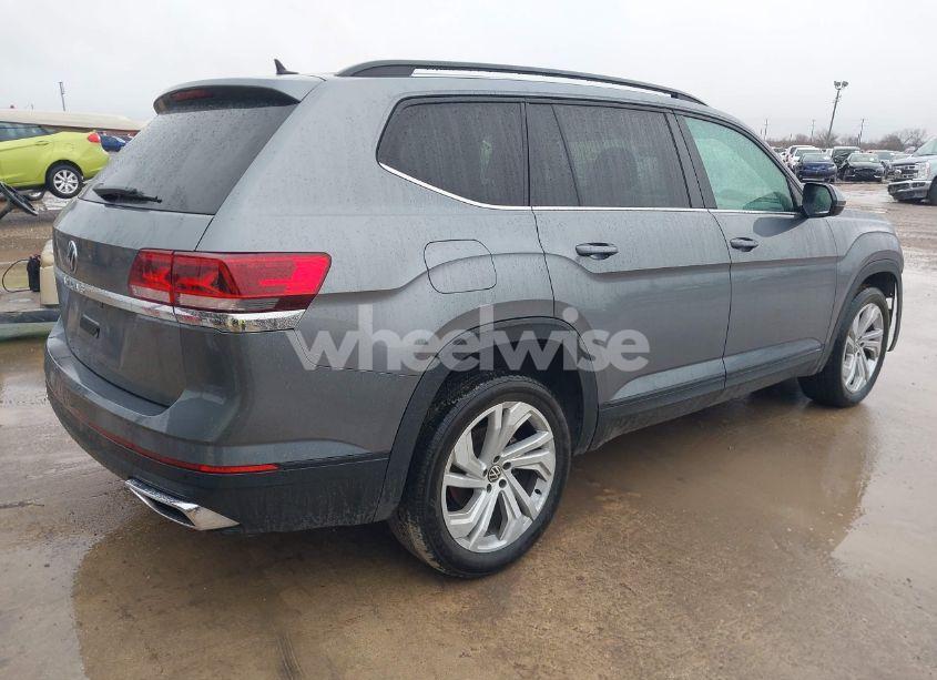 Photo 4 of 2021 Volkswagen Atlas 3.6L V6 SE W/TECHNOLOGY (VIN 1V2WR2CA9MC546704)