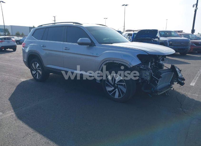 2024 Volkswagen Atlas 2.0T SE W/TECHNOLOGY (VIN 1V2WR2CA9RC577040) main photo