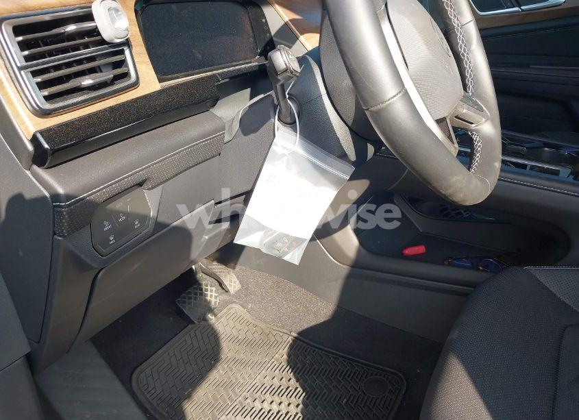 Photo 18 of 2024 Volkswagen Atlas 2.0T SE W/TECHNOLOGY (VIN 1V2WR2CA9RC577040)