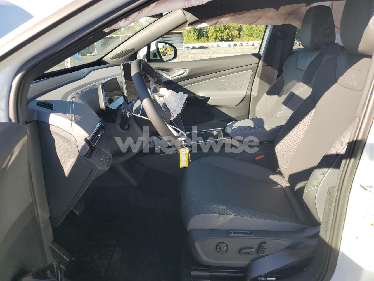 Photo 7 of 2025 VOLKSWAGEN ID.4 PRO S (VIN 1V2WSPE82SC008676)