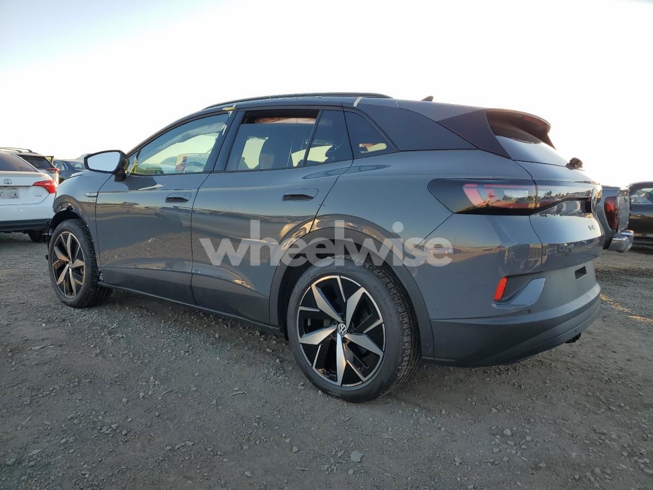 Photo 2 of 2025 VOLKSWAGEN ID.4 PRO S (VIN 1V2WSPE83SC009464)