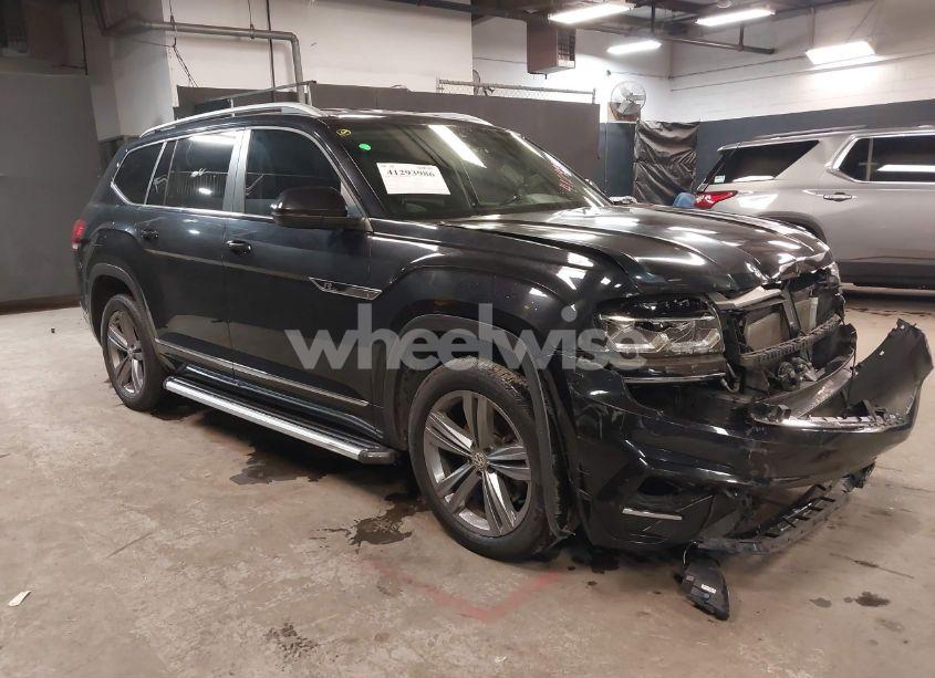 2019 Volkswagen Atlas 3.6L V6 SE W/TECHNOLOGY R-LINE (VIN 1V2XR2CA0KC565336) main photo
