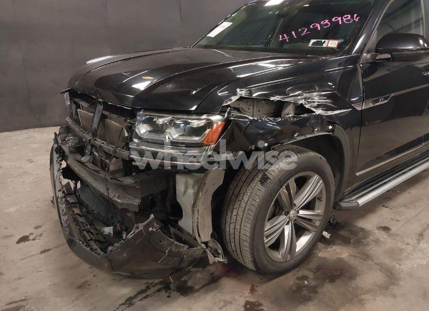 Photo 6 of 2019 Volkswagen Atlas 3.6L V6 SE W/TECHNOLOGY R-LINE (VIN 1V2XR2CA0KC565336)