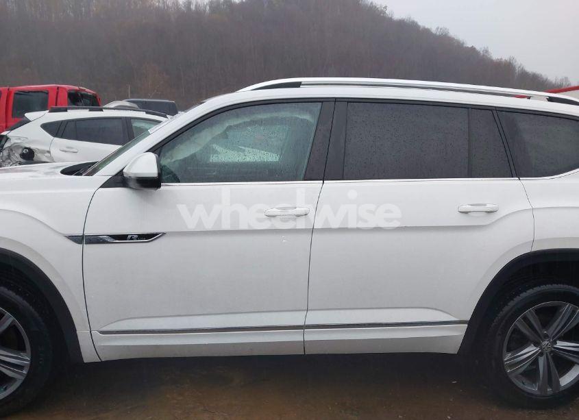Photo 14 of 2019 Volkswagen Atlas 3.6L V6 SE W/TECHNOLOGY R-LINE (VIN 1V2XR2CA2KC533794)