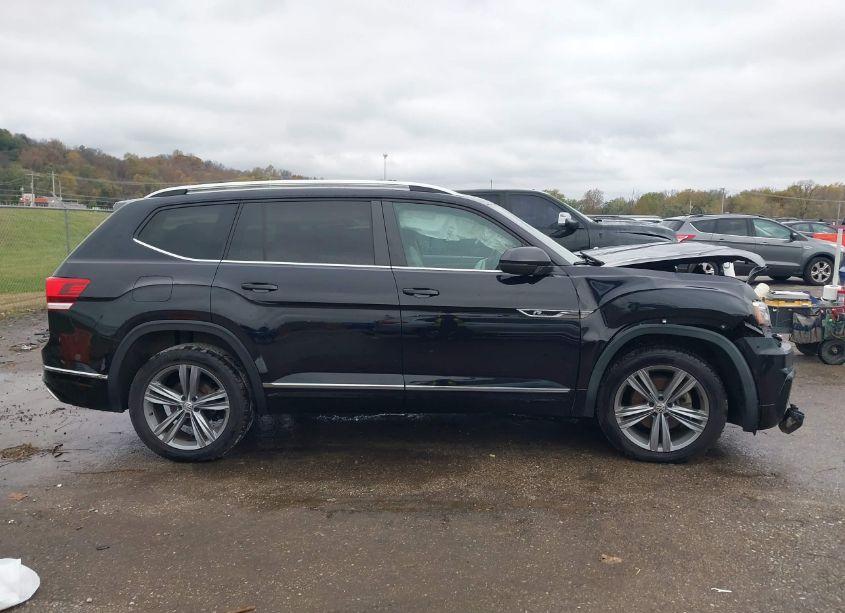 Photo 13 of 2019 Volkswagen Atlas 3.6L V6 SE W/TECHNOLOGY R-LINE (VIN 1V2XR2CA5KC581211)
