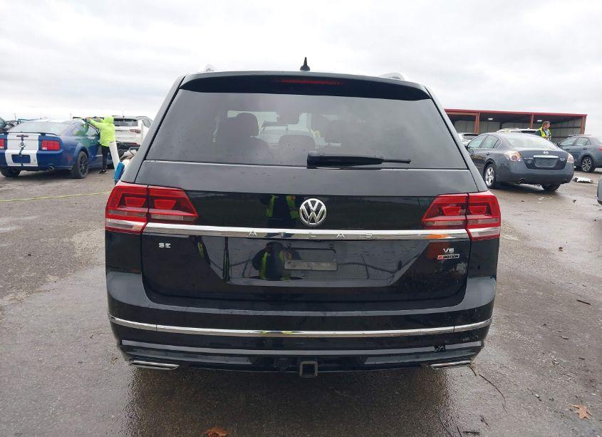 Photo 16 of 2019 Volkswagen Atlas 3.6L V6 SE W/TECHNOLOGY R-LINE (VIN 1V2XR2CA5KC581211)