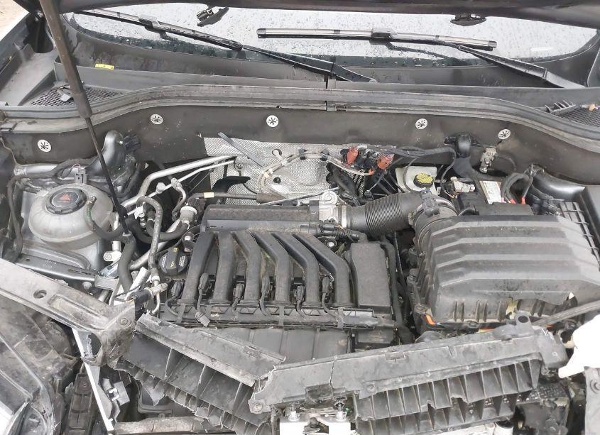 Photo 10 of 2019 Volkswagen Atlas 3.6L V6 SE W/TECHNOLOGY R-LINE (VIN 1V2XR2CA8KC606070)