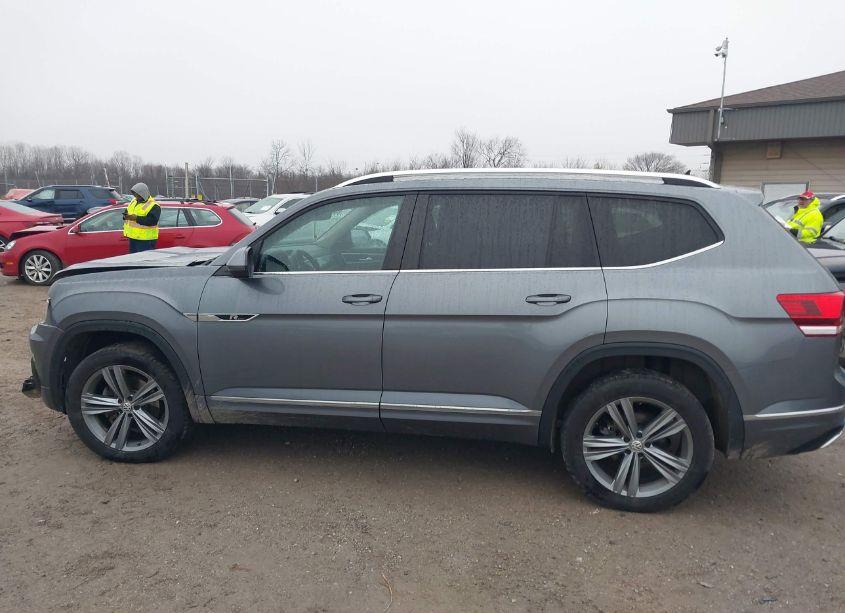 Photo 14 of 2019 Volkswagen Atlas 3.6L V6 SE W/TECHNOLOGY R-LINE (VIN 1V2XR2CA8KC606070)
