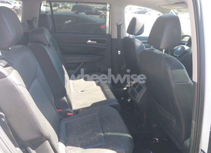 Photo 8 of 2019 Volkswagen Atlas 3.6L V6 SE W/TECHNOLOGY R-LINE (VIN 1V2YR2CA0KC582951)