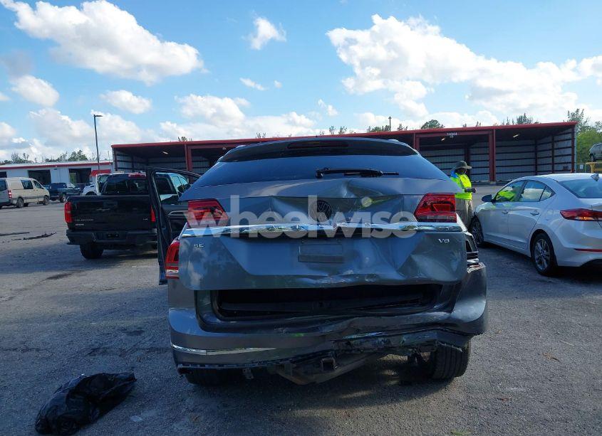 Photo 6 of 2019 Volkswagen Atlas 3.6L V6 SE W/TECHNOLOGY R-LINE (VIN 1V2YR2CA3KC519312)