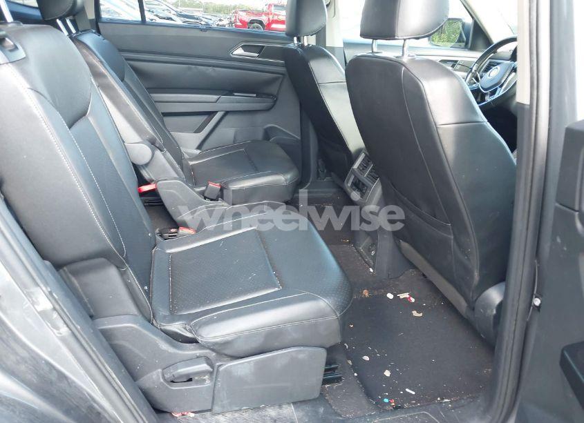 Photo 8 of 2019 Volkswagen Atlas 3.6L V6 SE W/TECHNOLOGY R-LINE (VIN 1V2YR2CA3KC519312)