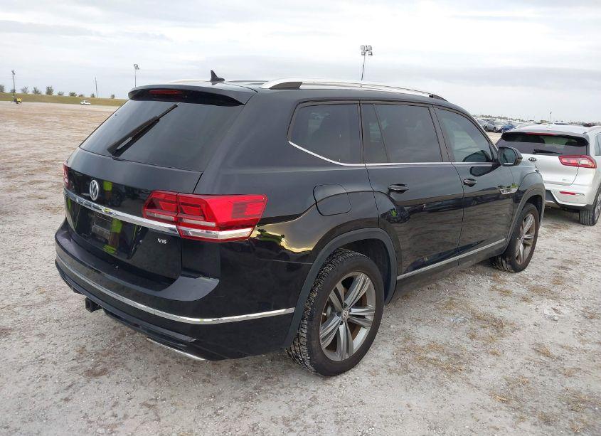 Photo 4 of 2019 Volkswagen Atlas 3.6L V6 SE W/TECHNOLOGY R-LINE (VIN 1V2YR2CA5KC527783)