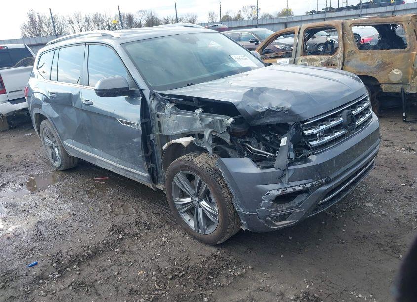 2019 Volkswagen Atlas 3.6L V6 SE W/TECHNOLOGY R-LINE (VIN 1V2YR2CA7KC546917) main photo
