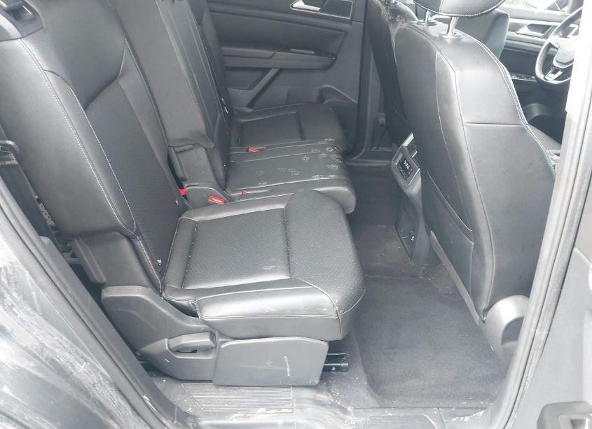 Photo 8 of 2019 Volkswagen Atlas 3.6L V6 SE W/TECHNOLOGY R-LINE (VIN 1V2YR2CA7KC546917)