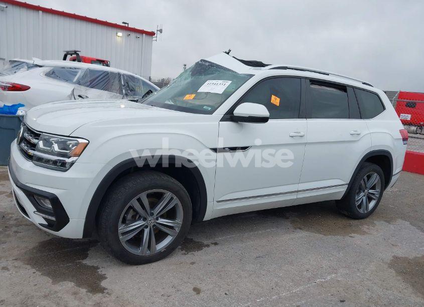 Photo 14 of 2019 Volkswagen Atlas 3.6L V6 SE W/TECHNOLOGY R-LINE (VIN 1V2YR2CA8KC623858)