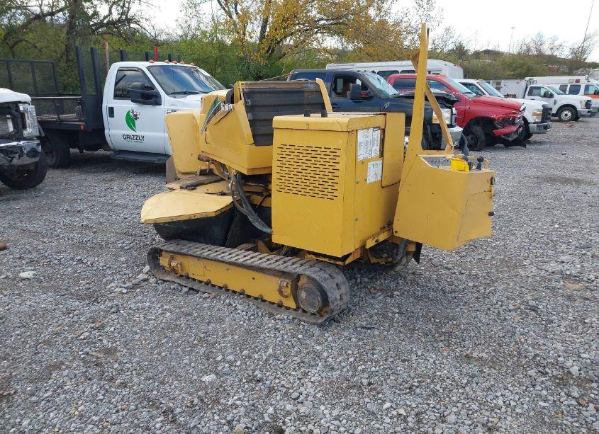 Photo 3 of 2014 Vermeer Mfg. CO. VERMEER MFG. CO. (VIN 1VRY12056E1002327)