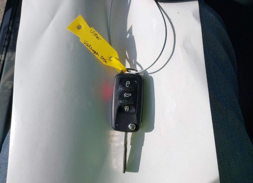 Photo 11 of 2018 Volkswagen Passat 2.0T R-LINE/2.0T S (VIN 1VWAA7A30JC000127)