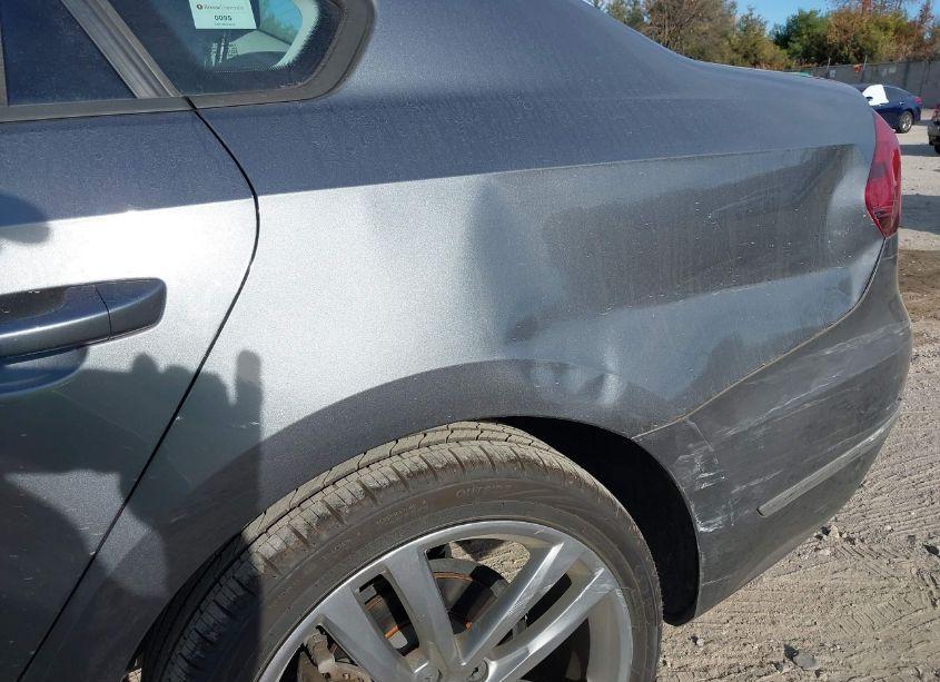 Photo 17 of 2018 Volkswagen Passat 2.0T R-LINE/2.0T S (VIN 1VWAA7A30JC000127)