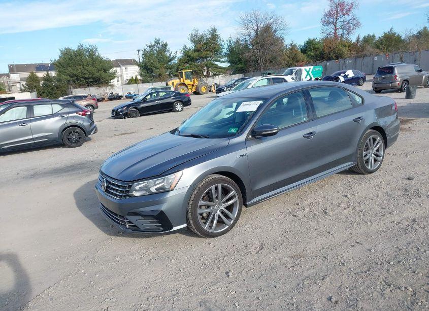 Photo 2 of 2018 Volkswagen Passat 2.0T R-LINE/2.0T S (VIN 1VWAA7A30JC000127)