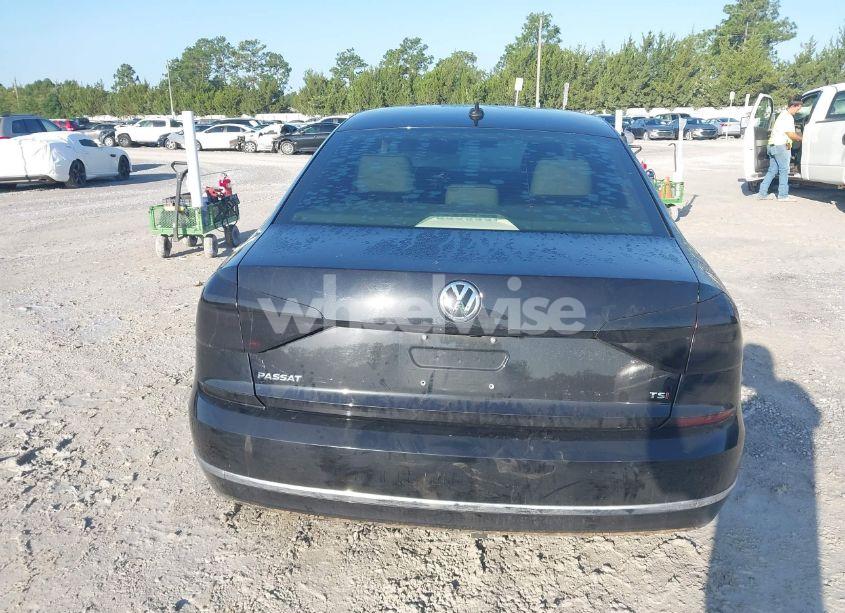 Photo 16 of 2018 Volkswagen Passat 2.0T R-LINE/2.0T S (VIN 1VWAA7A30JC019938)