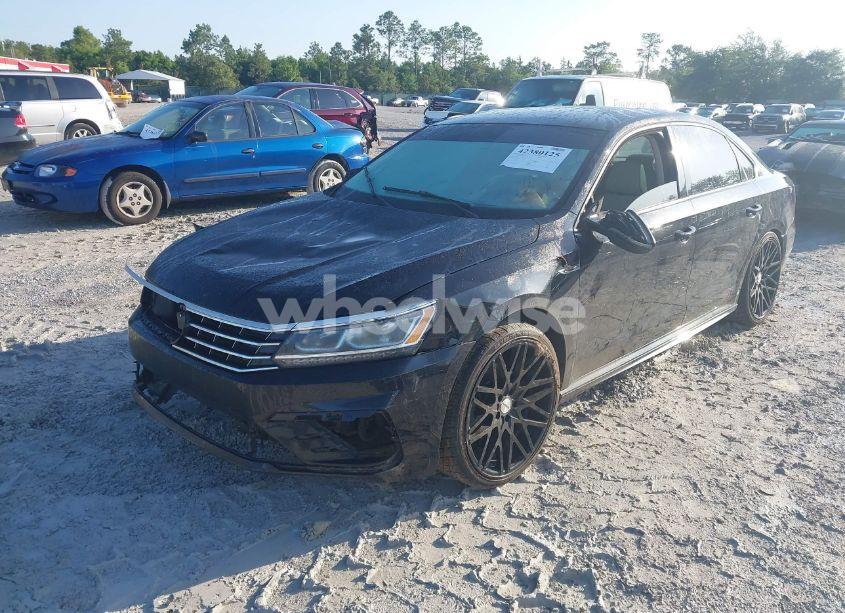 Photo 2 of 2018 Volkswagen Passat 2.0T R-LINE/2.0T S (VIN 1VWAA7A30JC019938)