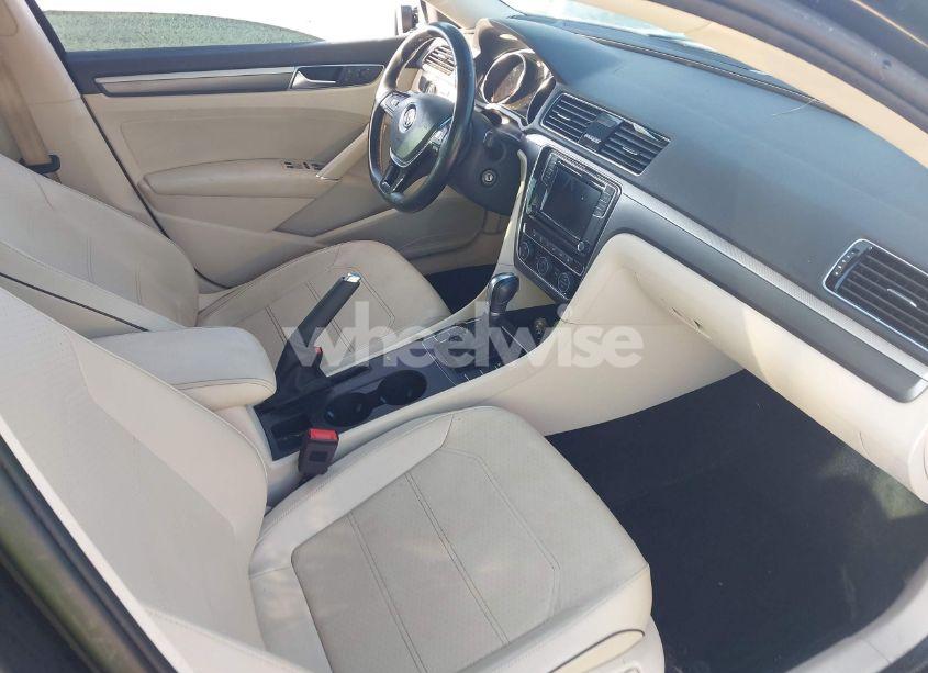 Photo 5 of 2018 Volkswagen Passat 2.0T R-LINE/2.0T S (VIN 1VWAA7A30JC019938)