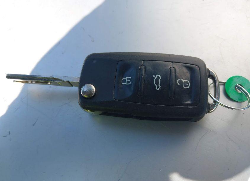 Photo 11 of 2018 Volkswagen Passat 2.0T R-LINE/2.0T S (VIN 1VWAA7A30JC021351)