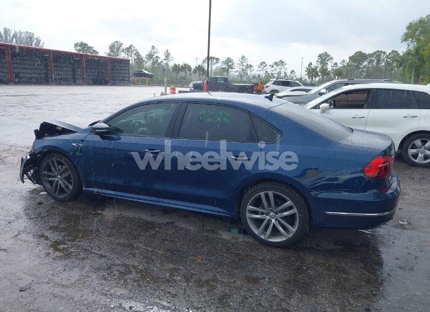 Photo 12 of 2018 Volkswagen Passat 2.0T R-LINE/2.0T S (VIN 1VWAA7A30JC021740)