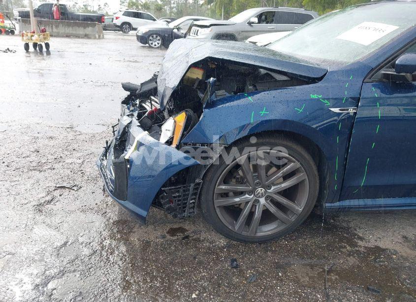 Photo 6 of 2018 Volkswagen Passat 2.0T R-LINE/2.0T S (VIN 1VWAA7A30JC021740)