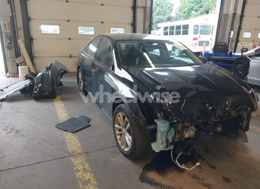 2021 Volkswagen Passat 2.0T S (VIN 1VWAA7A30MC005316) main photo