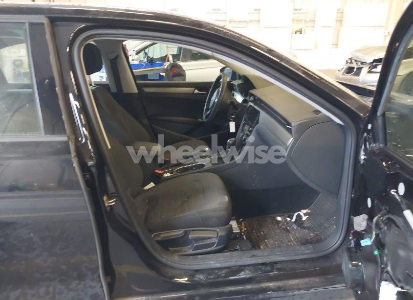 Photo 5 of 2021 Volkswagen Passat 2.0T S (VIN 1VWAA7A30MC005316)