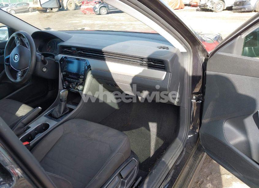 Photo 5 of 2021 Volkswagen Passat 2.0T S (VIN 1VWAA7A30MC008054)