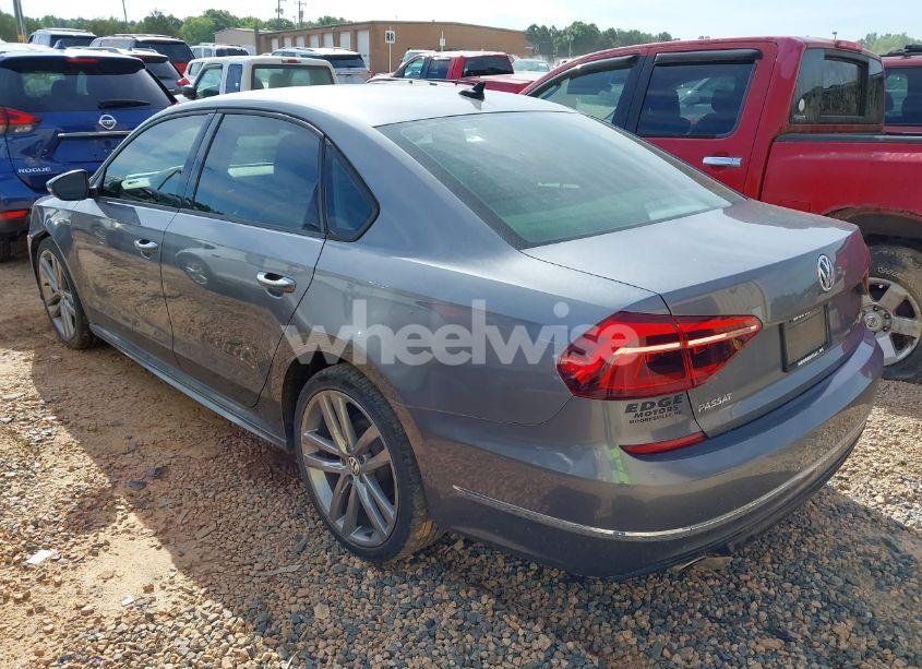 Photo 3 of 2018 Volkswagen Passat 2.0T R-LINE/2.0T S (VIN 1VWAA7A31JC025005)