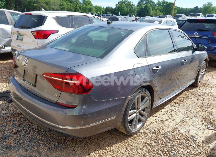 Photo 4 of 2018 Volkswagen Passat 2.0T R-LINE/2.0T S (VIN 1VWAA7A31JC025005)