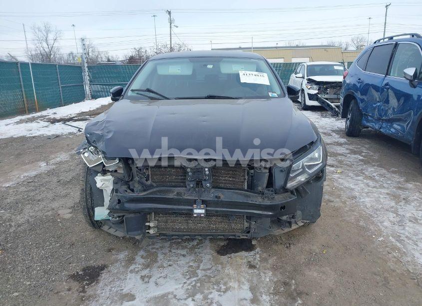 Photo 12 of 2018 Volkswagen Passat 2.0T R-LINE/2.0T S (VIN 1VWAA7A31JC030608)