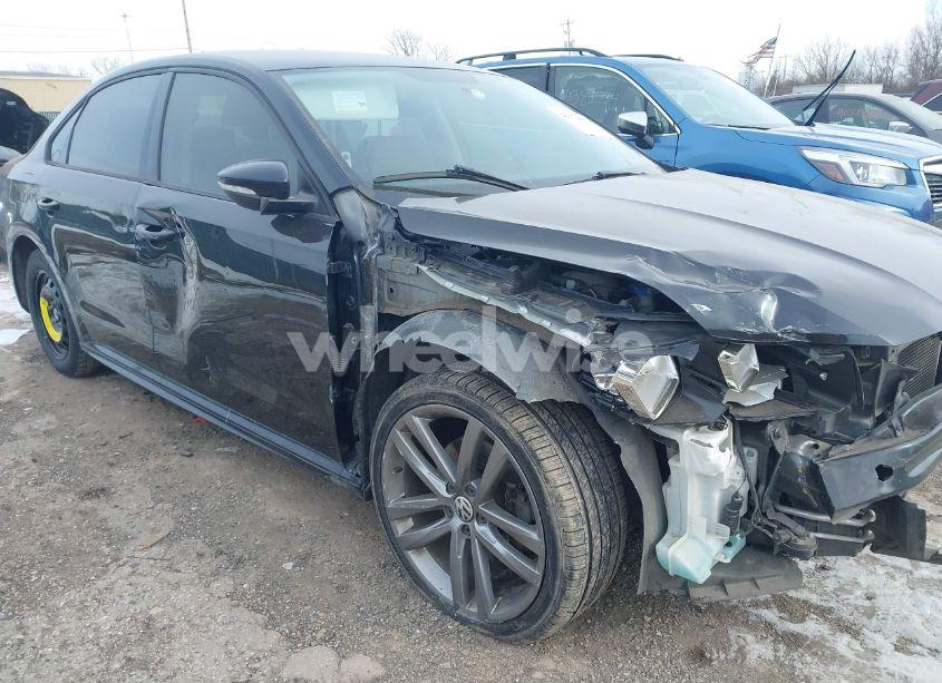 Photo 17 of 2018 Volkswagen Passat 2.0T R-LINE/2.0T S (VIN 1VWAA7A31JC030608)